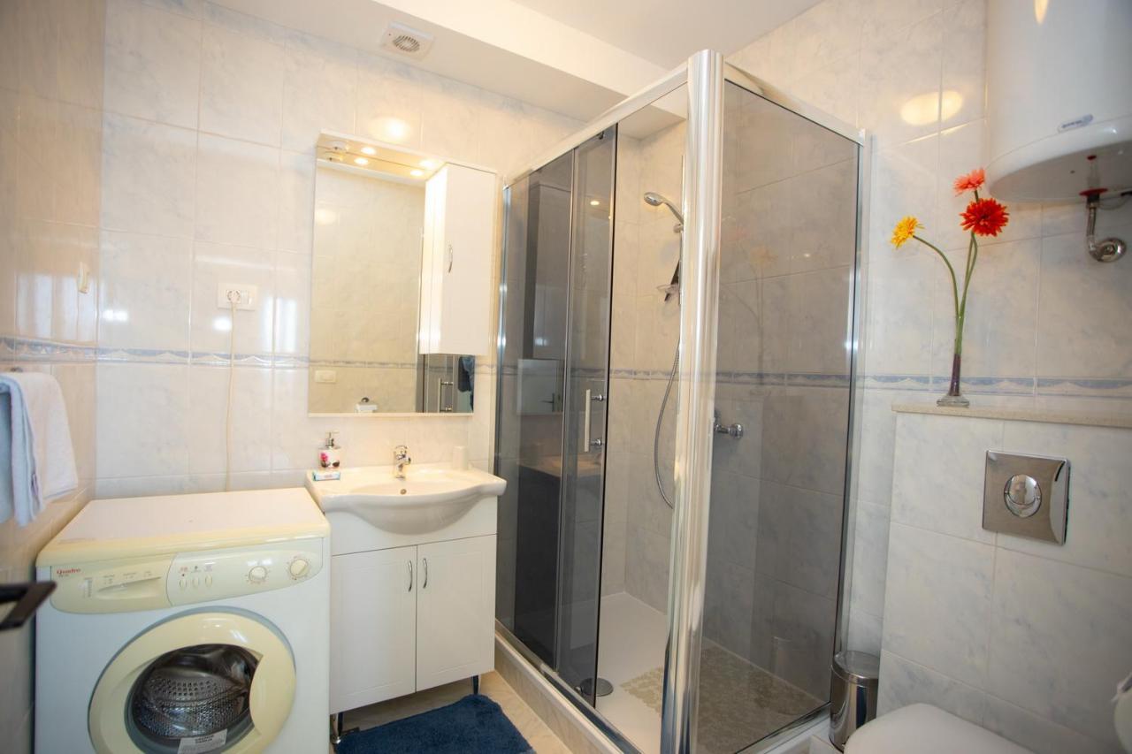 Apartment Nola Podgora Bagian luar foto