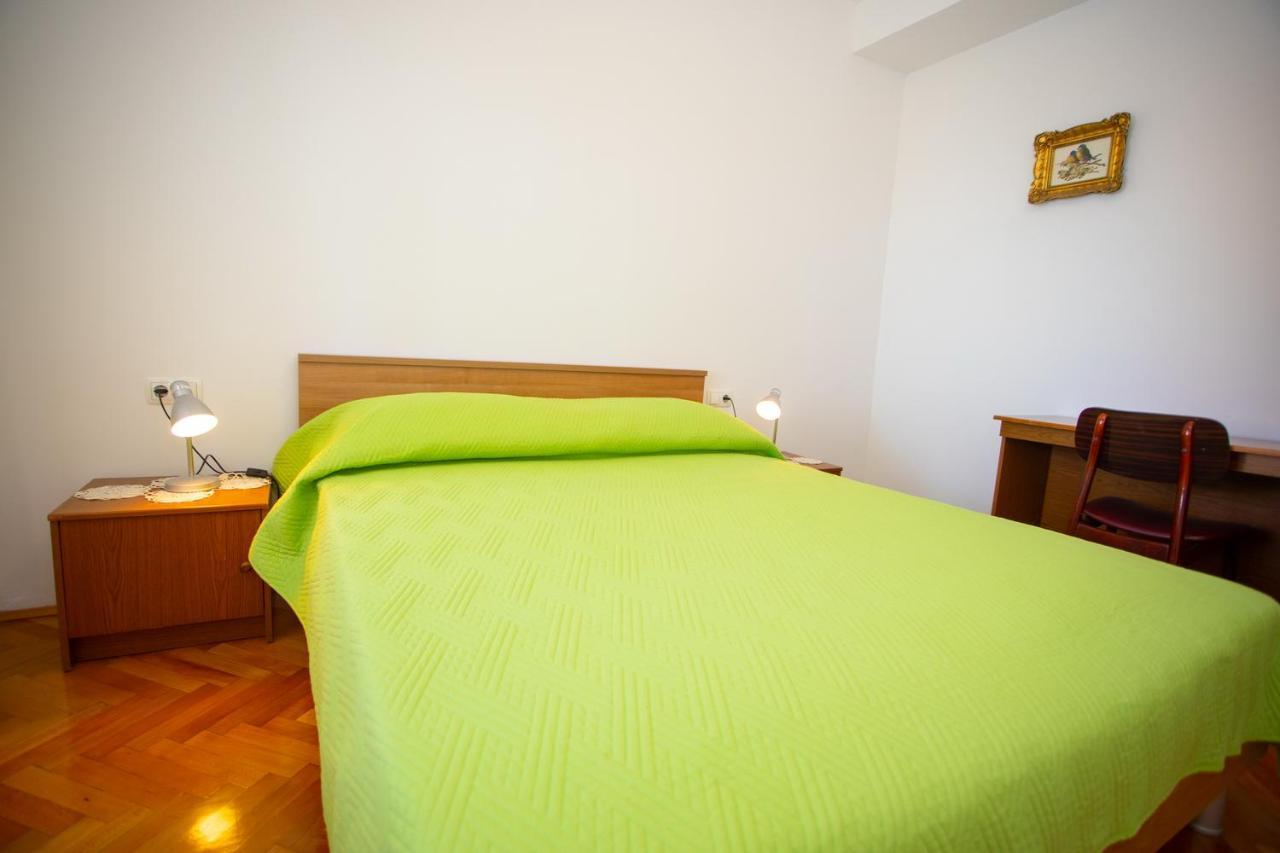 Apartment Nola Podgora Bagian luar foto