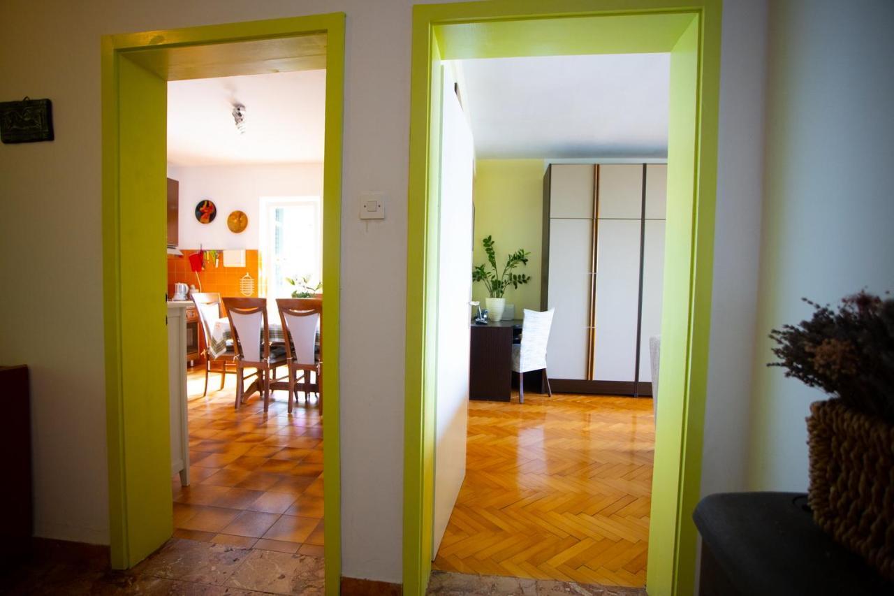 Apartment Nola Podgora Bagian luar foto