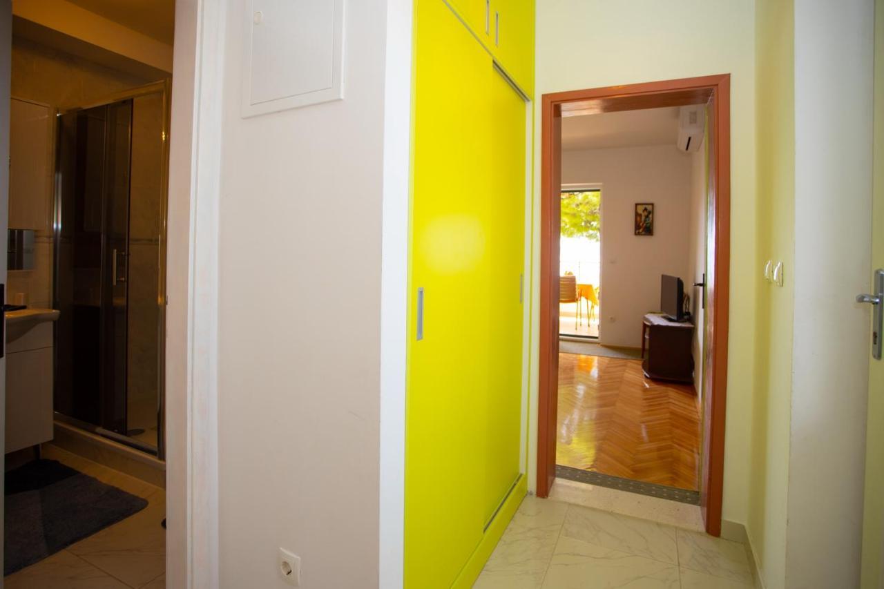 Apartment Nola Podgora Bagian luar foto