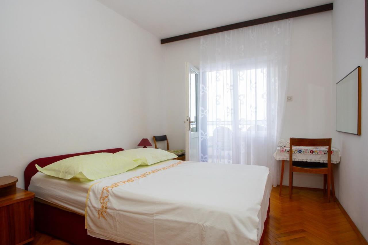 Apartment Nola Podgora Bagian luar foto