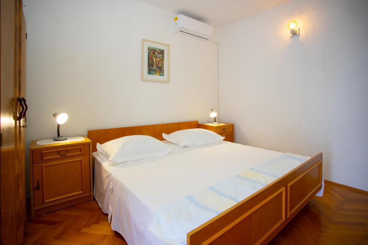Apartment Nola Podgora Bagian luar foto