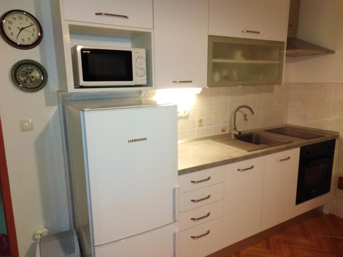Apartment Nola Podgora Bagian luar foto