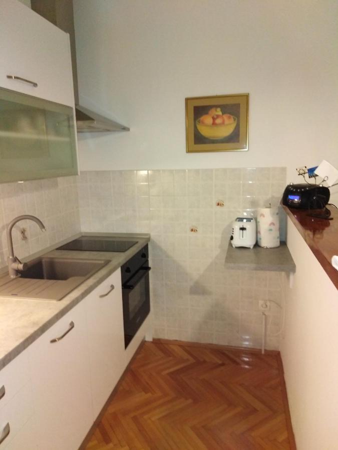 Apartment Nola Podgora Bagian luar foto