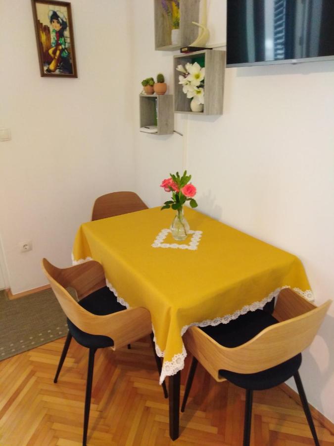 Apartment Nola Podgora Bagian luar foto