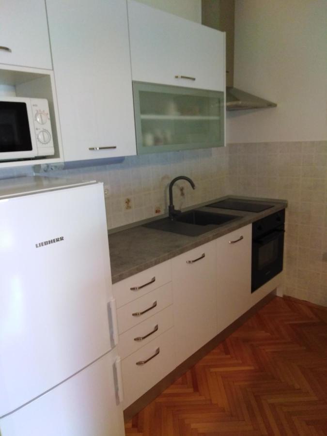 Apartment Nola Podgora Bagian luar foto