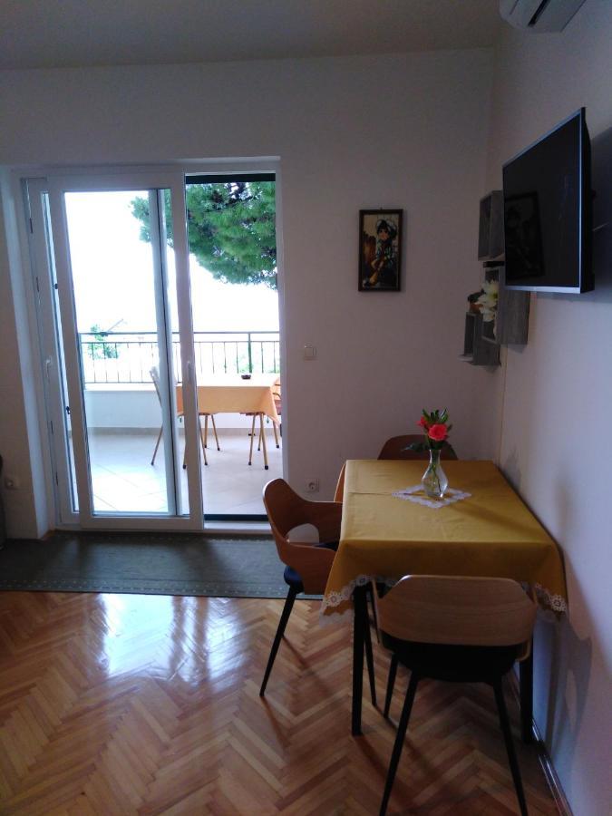 Apartment Nola Podgora Bagian luar foto