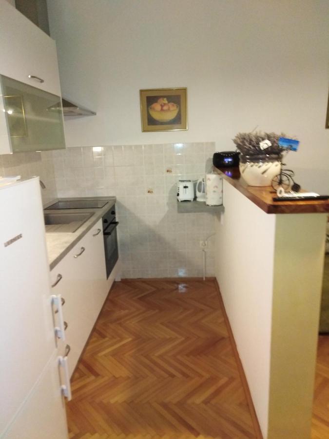 Apartment Nola Podgora Bagian luar foto