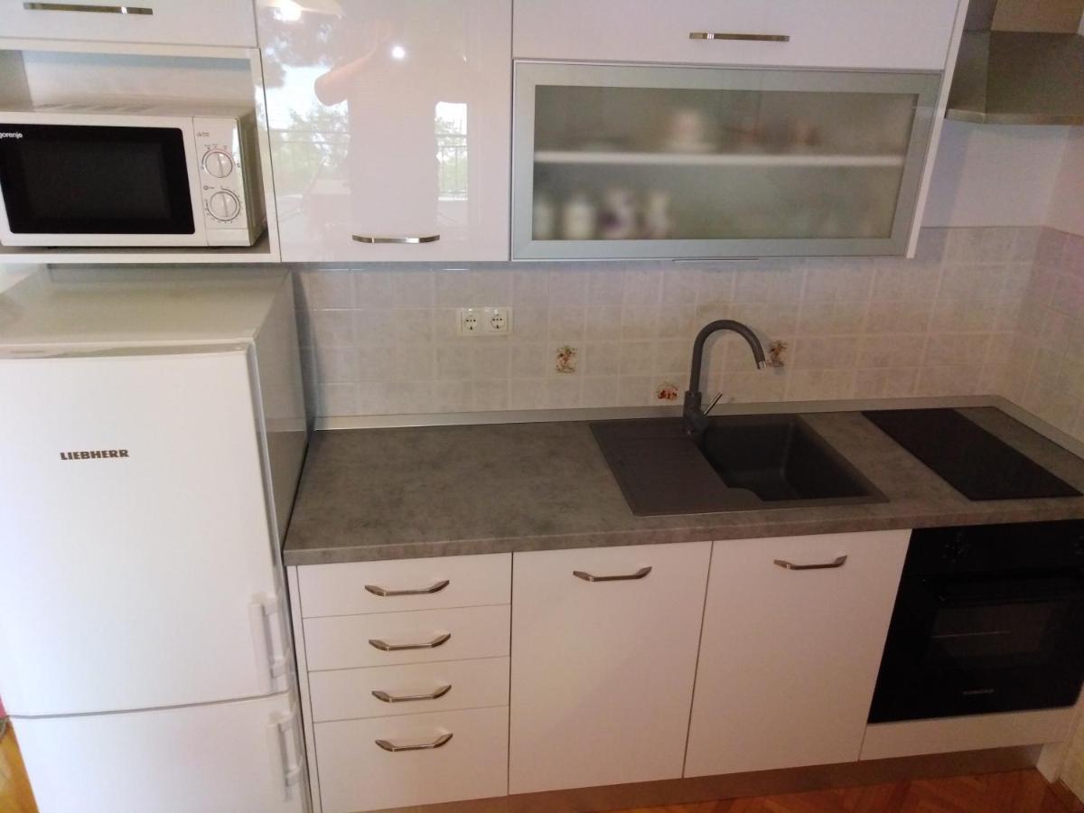 Apartment Nola Podgora Bagian luar foto