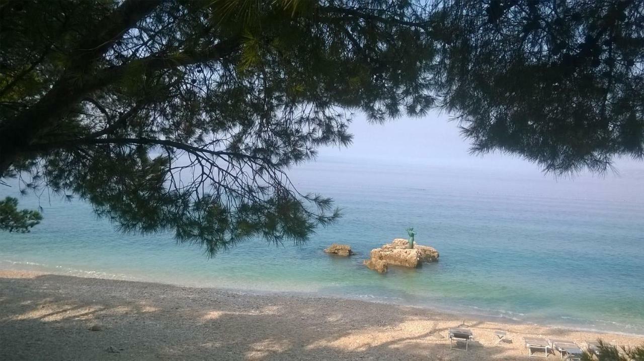 Apartment Nola Podgora Bagian luar foto